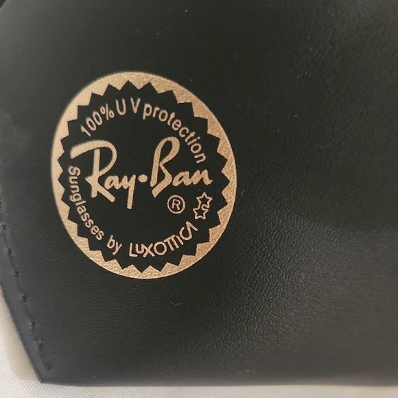 Ray-Ban Classic Black Sunglasses with Case